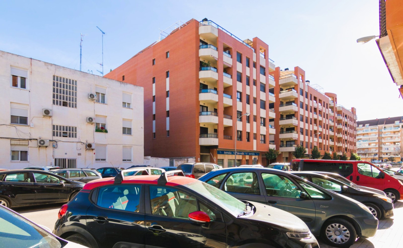 Central apartment in the port of Denia with sea views